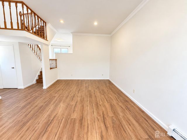 21 Lake Avenue 1A, East Brunswick, NJ 08816