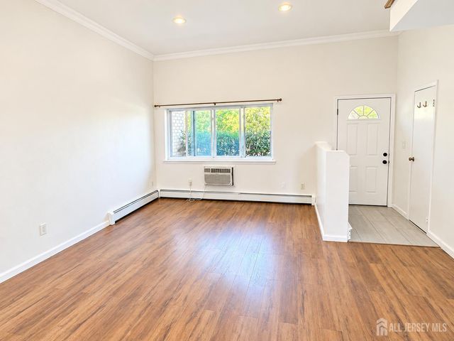 21 Lake Avenue 1A, East Brunswick, NJ 08816