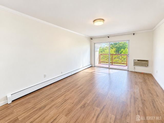 21 Lake Avenue 1A, East Brunswick, NJ 08816