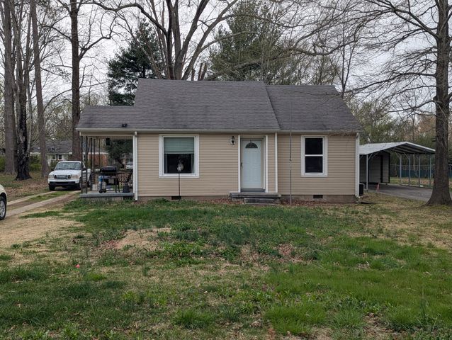 705 Circle Dr, Tullahoma, TN 37388