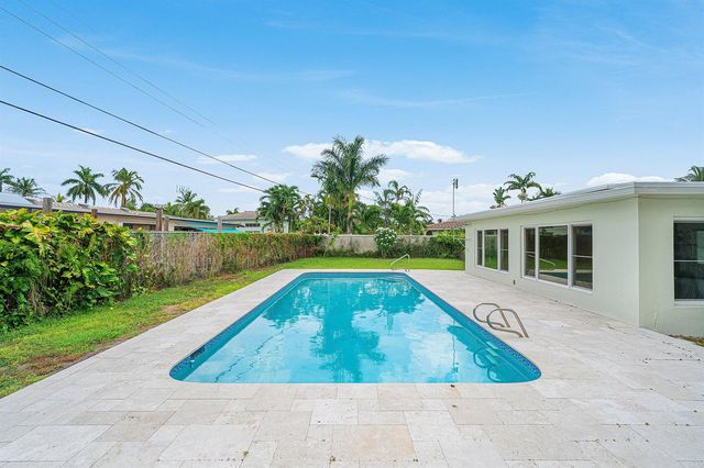 311 NE 23RD Way, Boca Raton, FL 33431