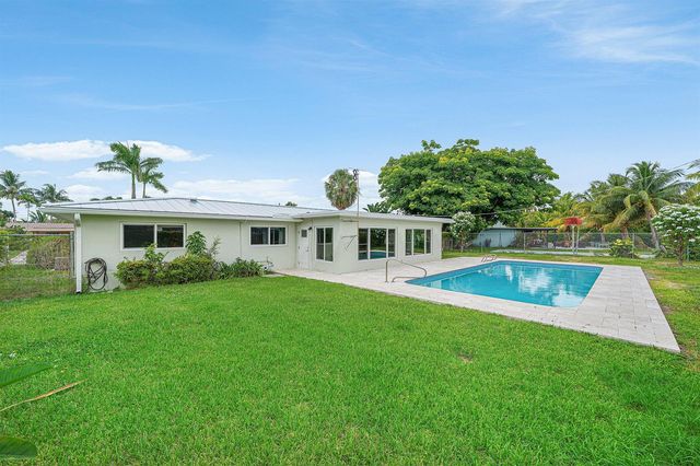 311 NE 23RD Way, Boca Raton, FL 33431