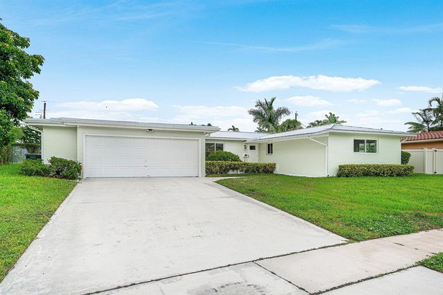 311 NE 23RD Way, Boca Raton, FL 33431