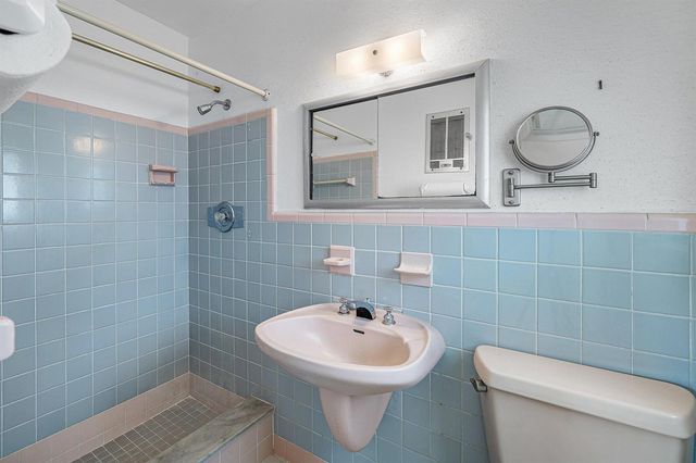 311 NE 23RD Way, Boca Raton, FL 33431