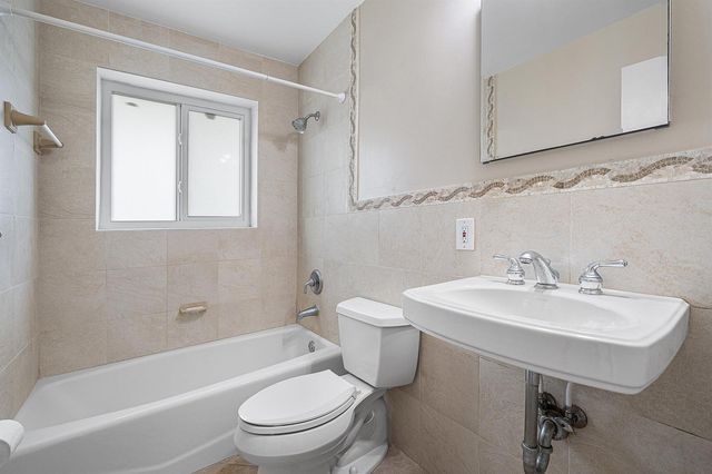 311 NE 23RD Way, Boca Raton, FL 33431