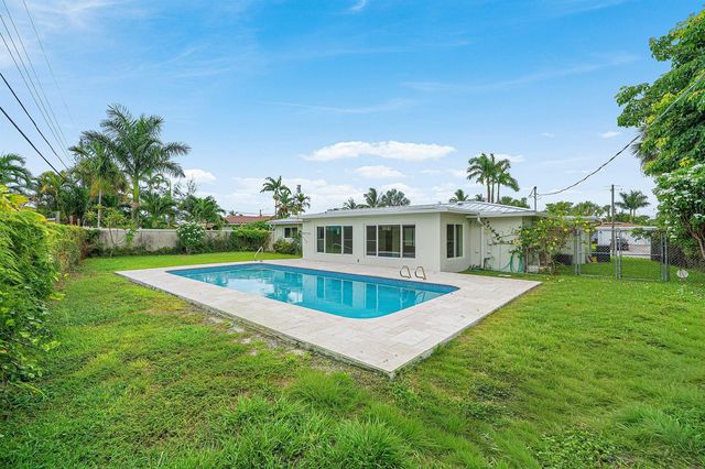 311 NE 23RD Way, Boca Raton, FL 33431