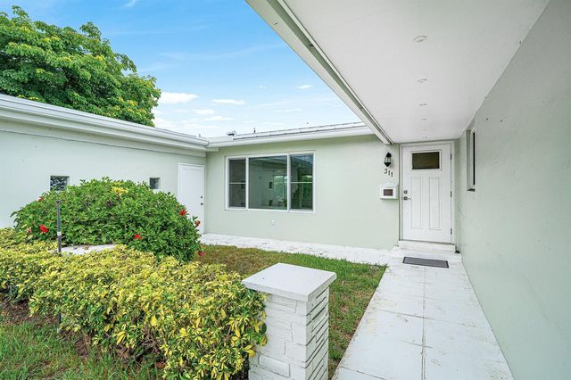 311 NE 23RD Way, Boca Raton, FL 33431