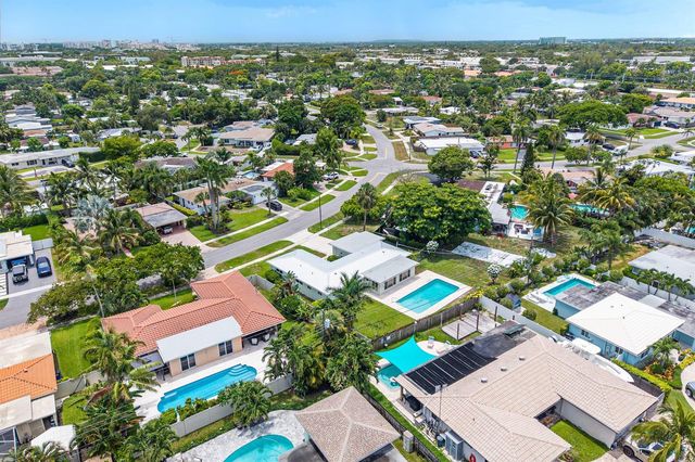 311 NE 23RD Way, Boca Raton, FL 33431