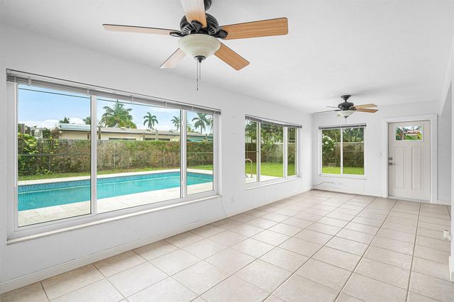 311 NE 23RD Way, Boca Raton, FL 33431