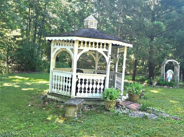 7415 Avon Lane, Chesterland, OH 44026