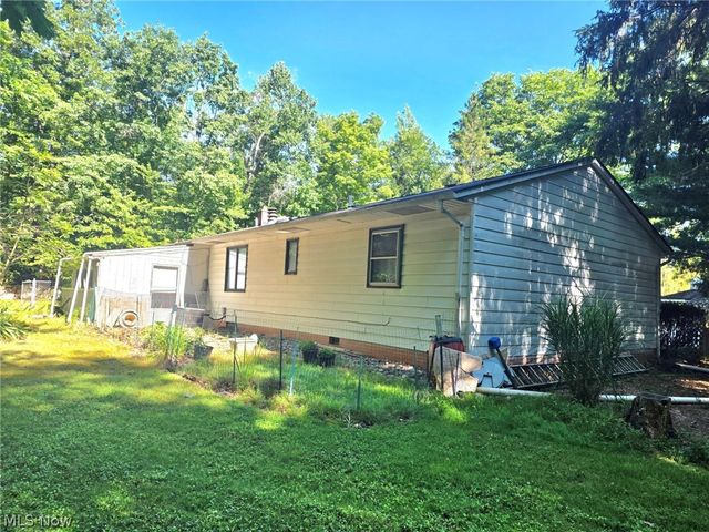7415 Avon Lane, Chesterland, OH 44026