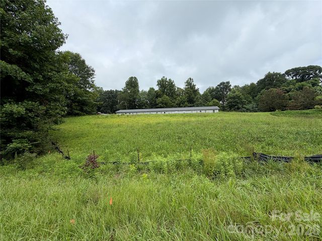 196 Beaman Road E, Marion, NC 28752