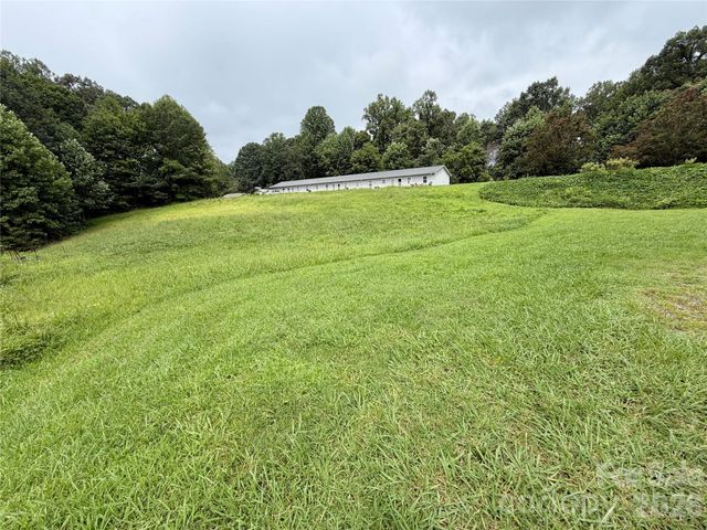 196 Beaman Road E, Marion, NC 28752