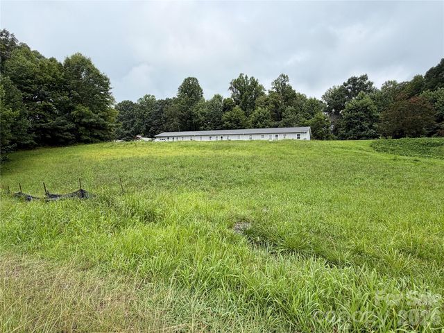 196 Beaman Road E, Marion, NC 28752
