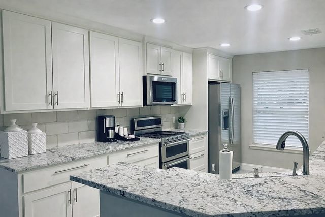 12106 Ridgefair Place, Farmers Branch, TX 75234