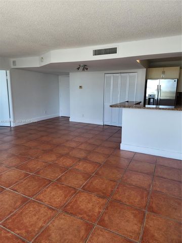 16558 NE 26th Ave 4J, North Miami Beach, FL 33160