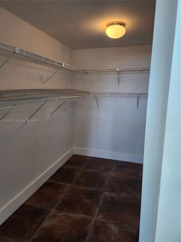 16558 NE 26th Ave 4J, North Miami Beach, FL 33160
