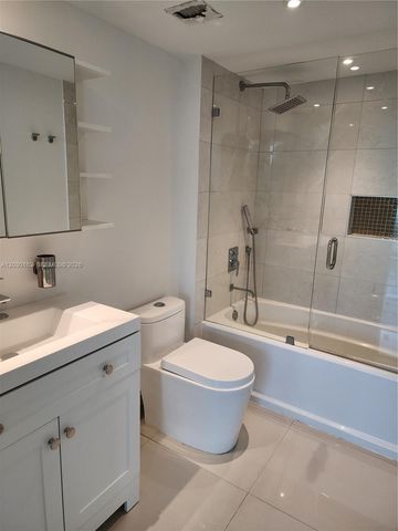 16558 NE 26th Ave 4J, North Miami Beach, FL 33160