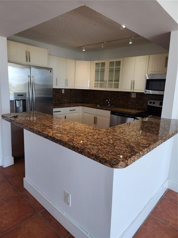 16558 NE 26th Ave 4J, North Miami Beach, FL 33160