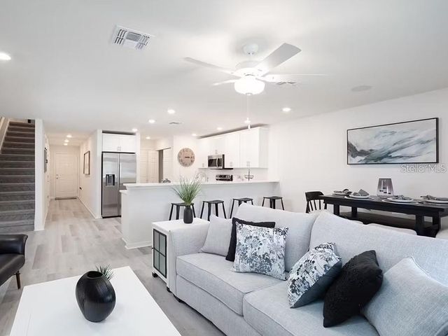 294 CHESAPEAKE DRIVE, St Cloud, FL 34771