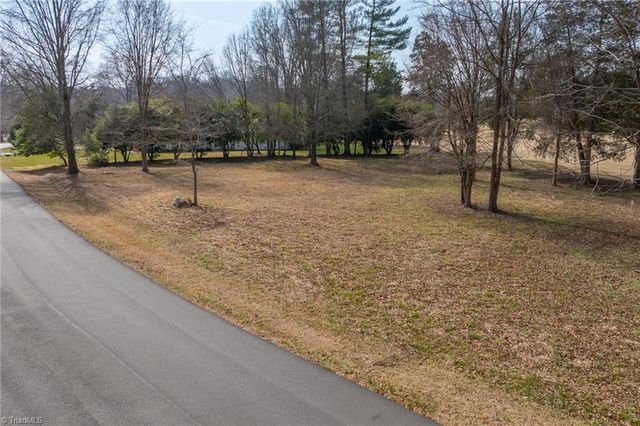 615 Burning Tree Circle, High Point, NC 27265