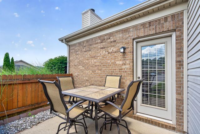 498 Goldon Trophy Trail, Lexington, KY 40514