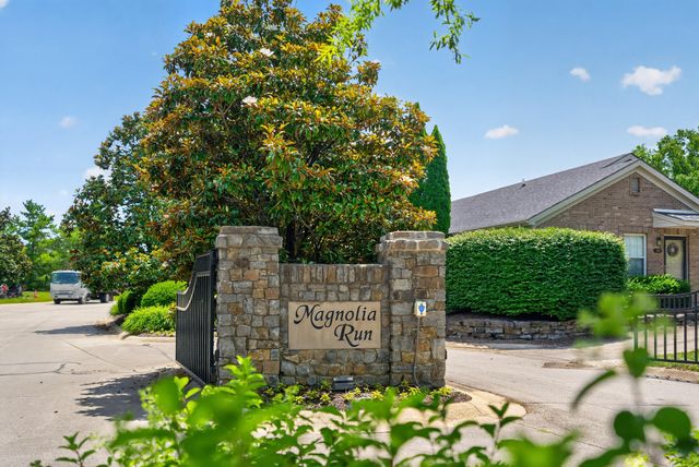 498 Goldon Trophy Trail, Lexington, KY 40514