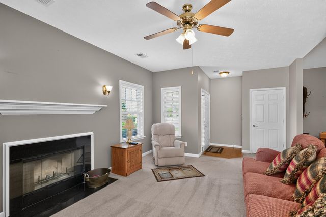 498 Goldon Trophy Trail, Lexington, KY 40514