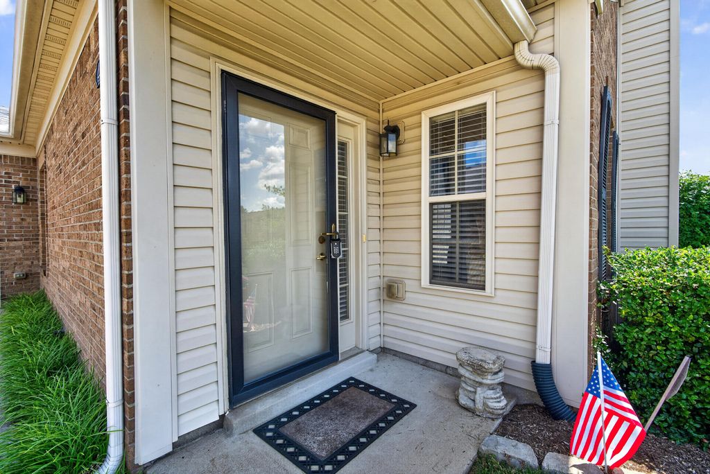 498 Goldon Trophy Trail, Lexington, KY 40514