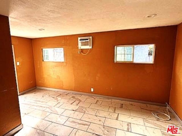 1150 E 80th Street, Los Angeles, CA 90001