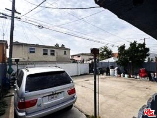 1150 E 80th Street, Los Angeles, CA 90001