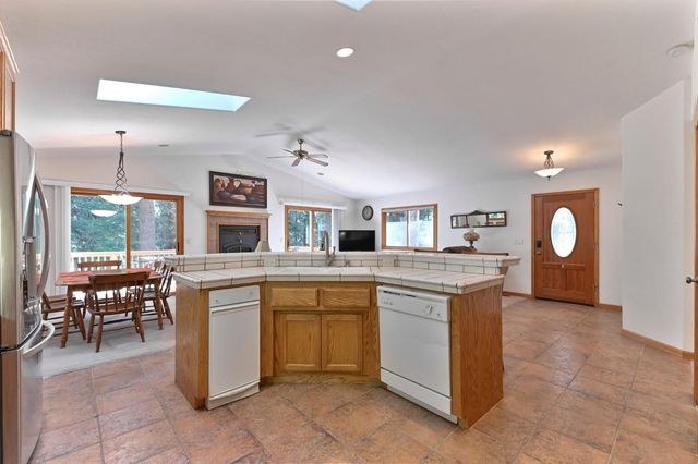 26321 Golf Links Dr, Pioneer, CA 95666