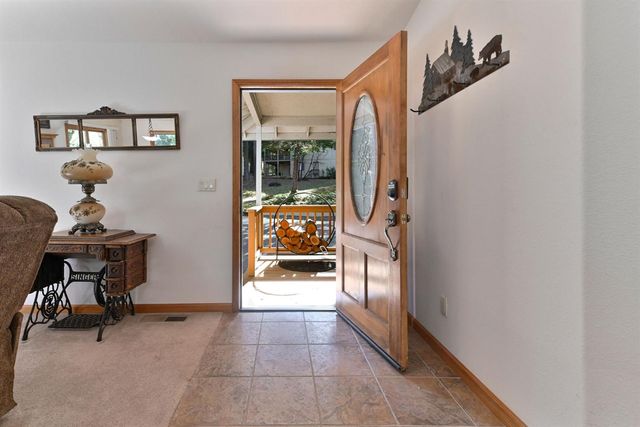 26321 Golf Links Dr, Pioneer, CA 95666