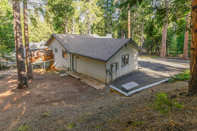 26321 Golf Links Dr, Pioneer, CA 95666