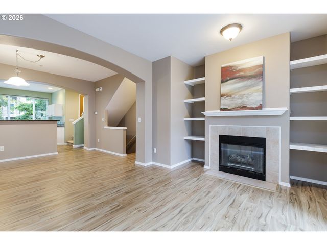14170 Sw BARROWS Rd 3, Tigard, OR 97223