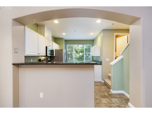 14170 Sw BARROWS Rd 3, Tigard, OR 97223