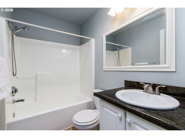 14170 Sw BARROWS Rd 3, Tigard, OR 97223