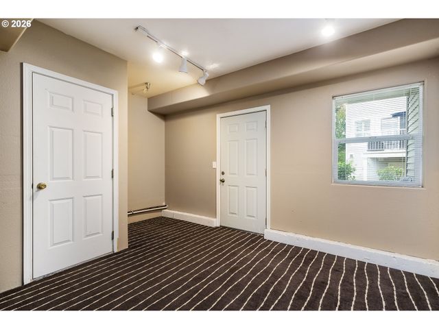14170 Sw BARROWS Rd 3, Tigard, OR 97223