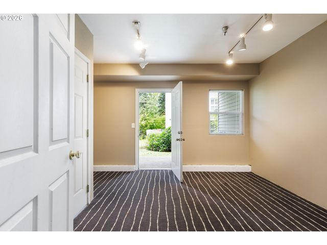 14170 Sw BARROWS Rd 3, Tigard, OR 97223