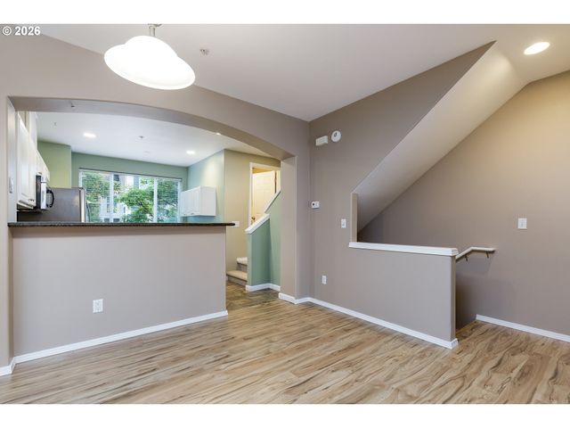 14170 Sw BARROWS Rd 3, Tigard, OR 97223