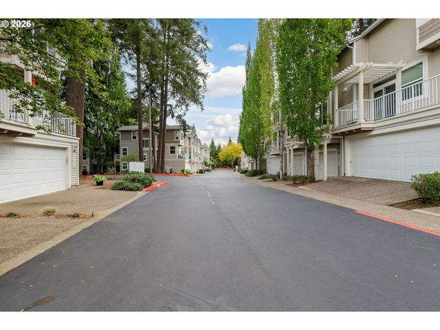 14170 Sw BARROWS Rd 3, Tigard, OR 97223