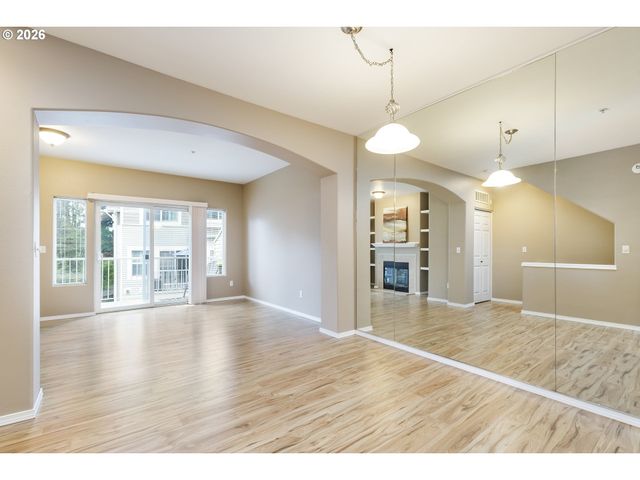 14170 Sw BARROWS Rd 3, Tigard, OR 97223