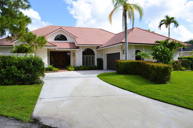 4 Lochwick Road, Palm Beach Gardens, FL 33418
