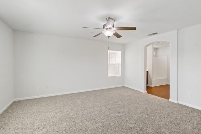 8167 Weeping Willow Ln, Sacramento, CA 95828