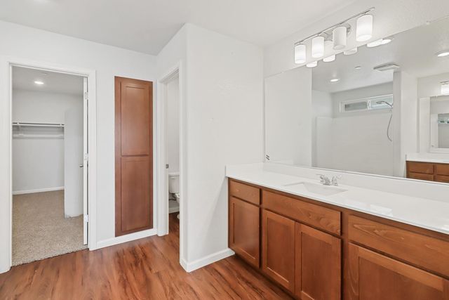 8167 Weeping Willow Ln, Sacramento, CA 95828