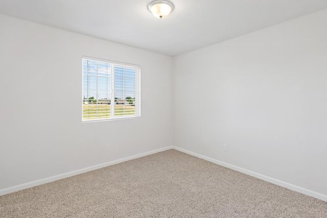 8167 Weeping Willow Ln, Sacramento, CA 95828