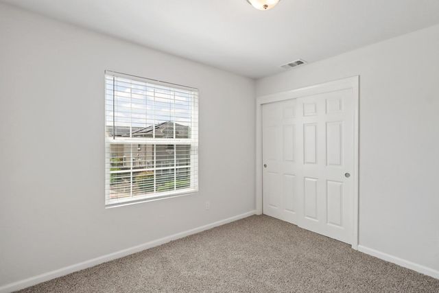 8167 Weeping Willow Ln, Sacramento, CA 95828