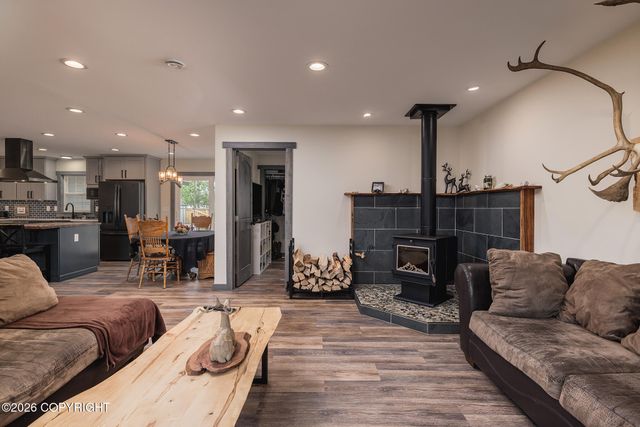 810 Dogwood Street, Anchorage, AK 99501