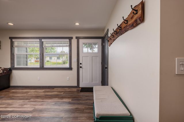810 Dogwood Street, Anchorage, AK 99501