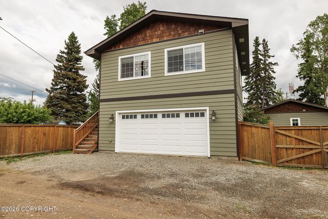 810 Dogwood Street, Anchorage, AK 99501